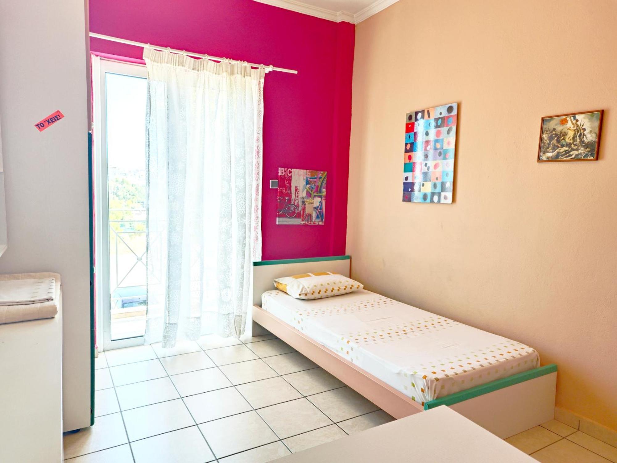 Spacious & Bright Flat With Balcony Lávrion Extérieur photo